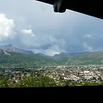 Oda ve Kahvaltı La Flemingite